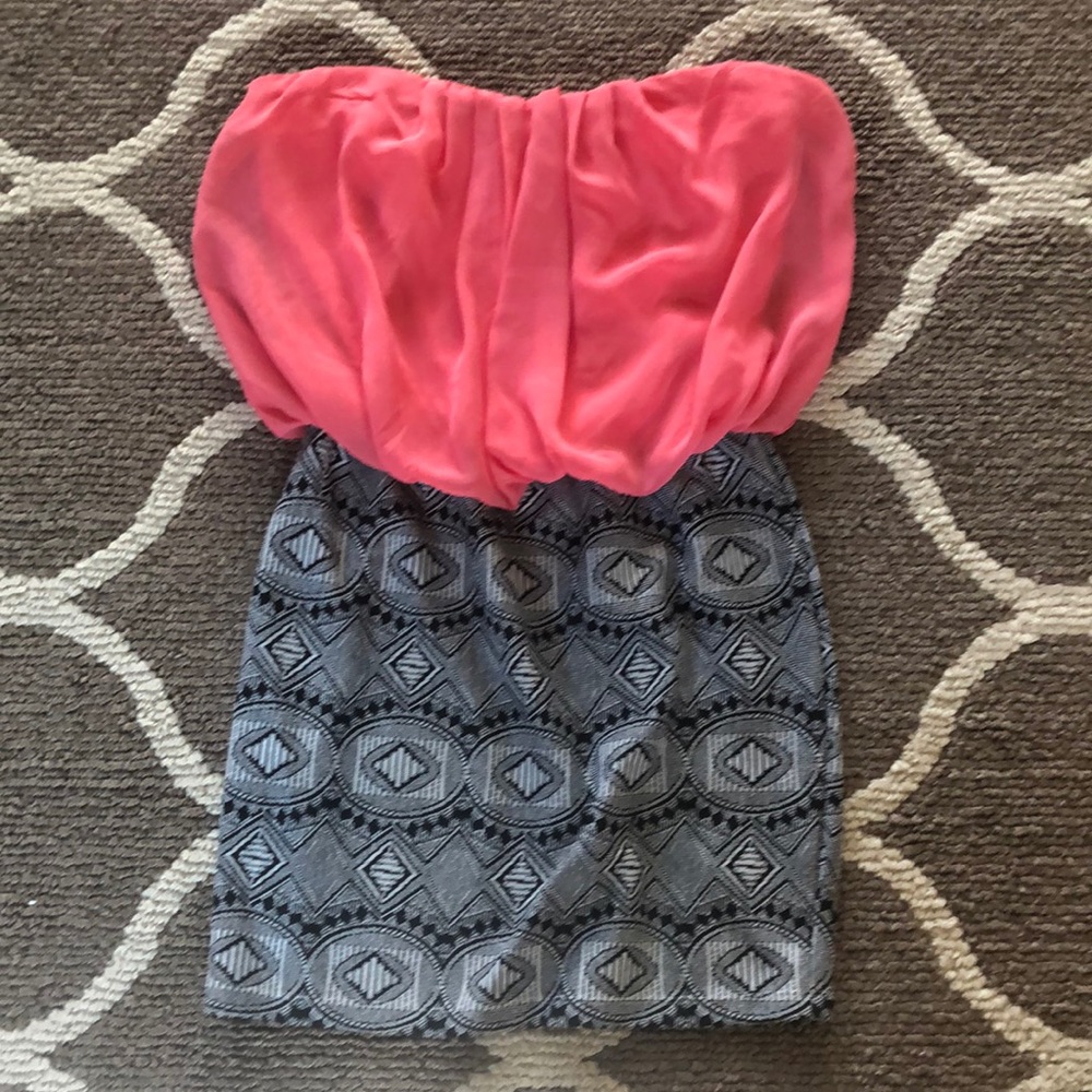 Strapless dress